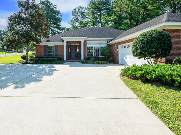 951 Lone Feather Dr, Tallahassee, FL 32311