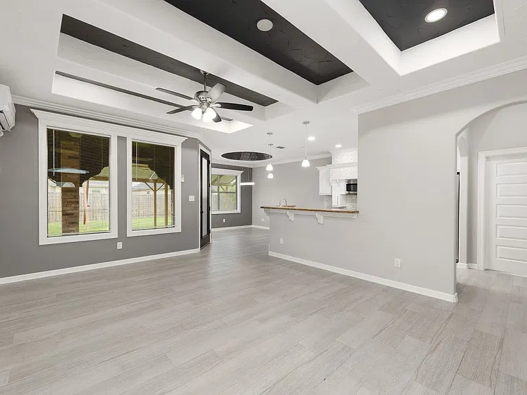 9450 Cajun Blvd — Photo 3