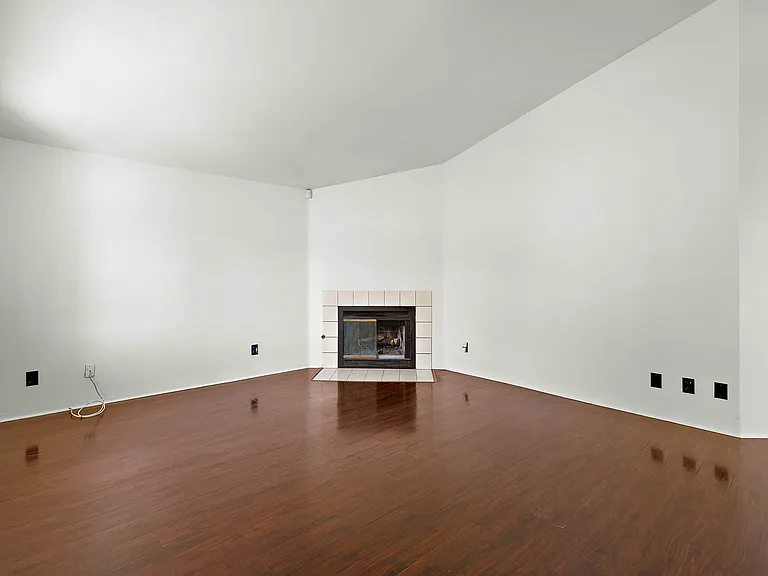 6300 Vonnie Ct — Photo 17