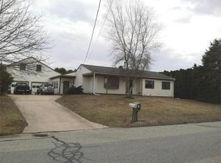 7 Pembroke Dr, Dartmouth, MA 02747
