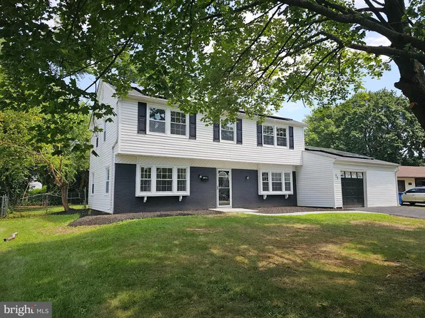 75 Toledo Ln, Willingboro, NJ 08046