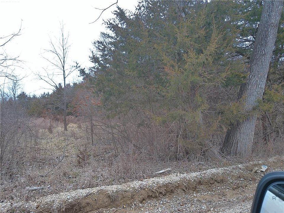 2nd image of W 371st St