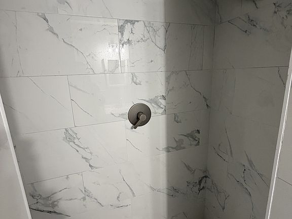 4th image of 1113 Portland Cobalt Rd #5