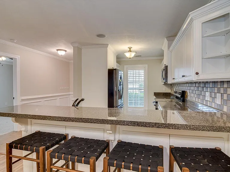 115 Redglobe St — Photo 15