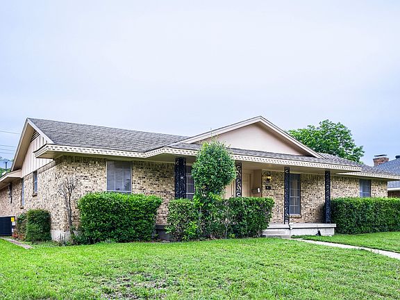 2nd image of 829 Poinsettia Dr