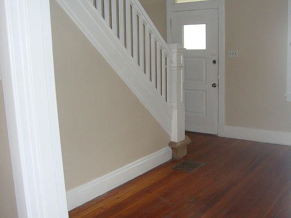 Entry and stairs to bedrooms/ bathroom