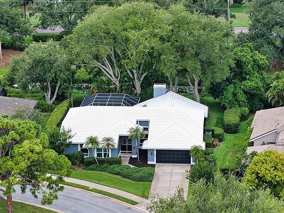 4th image of 4391 Maplewood Ln