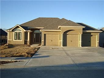 1st image of 3104 NE 91st Pl