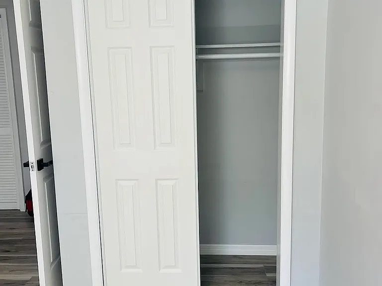 188 Berkshire Ln — Photo 18