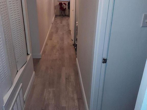 3rd image of 404 Lynn Rd