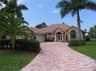 9524 Shadow Ln, Fort Pierce, FL 34951