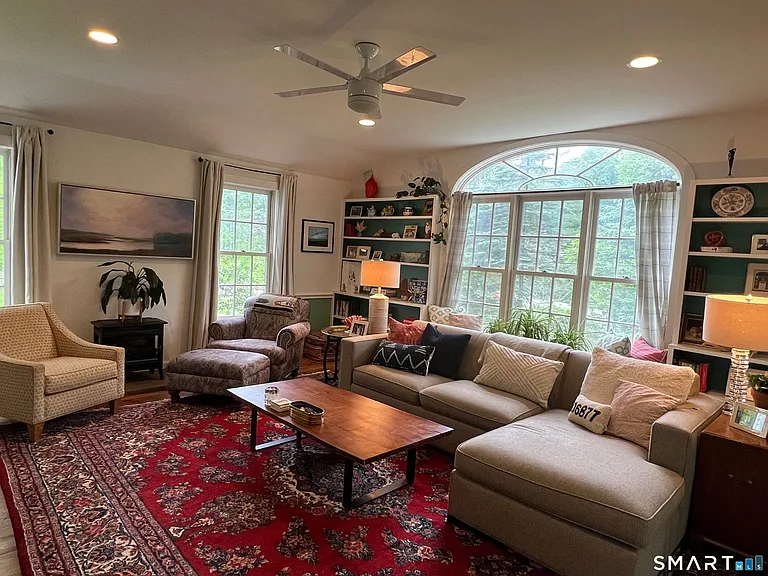 269 Farmingville Rd — Photo 8