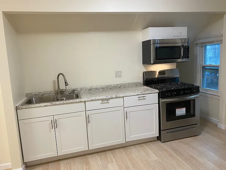 96 Hill St #3 — Photo 3