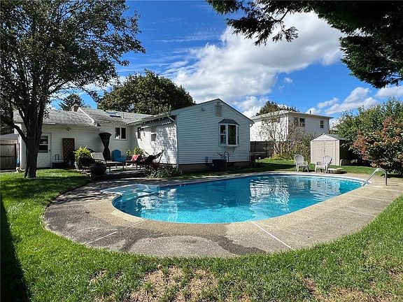 3rd image of 127 Dellwood Rd