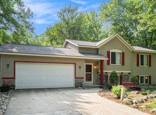 3420 Windhaven Dr, Hopkins, MI 49328
