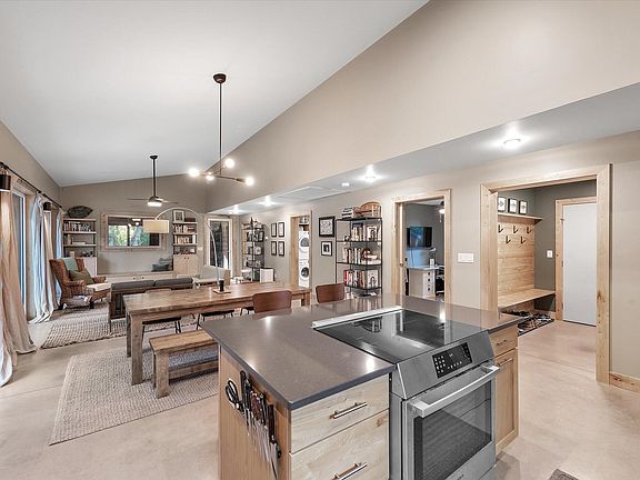 4th image of 298 McVea Dr