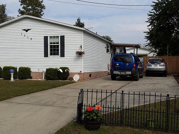 3rd image of 1319 Ridgewood Dr