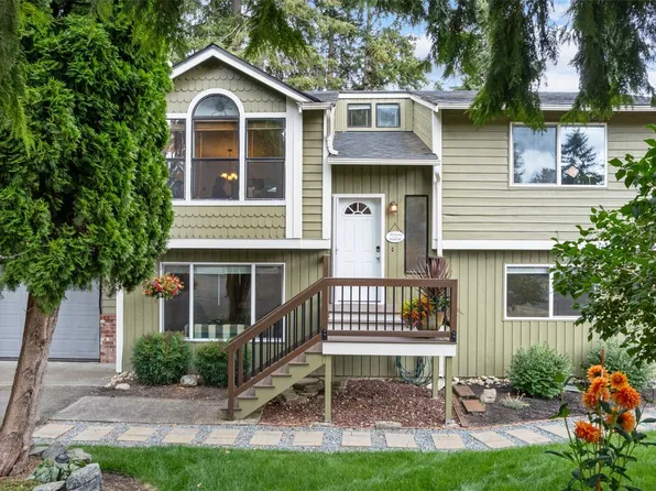 12217 221st Avenue Ct E, Bonney Lake, WA 98391