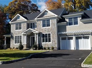 109 Brewster Rd, Scarsdale, NY 10583