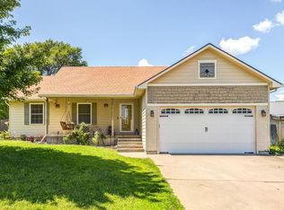 1109 Leprechaun Dr, Chapman, KS 67431