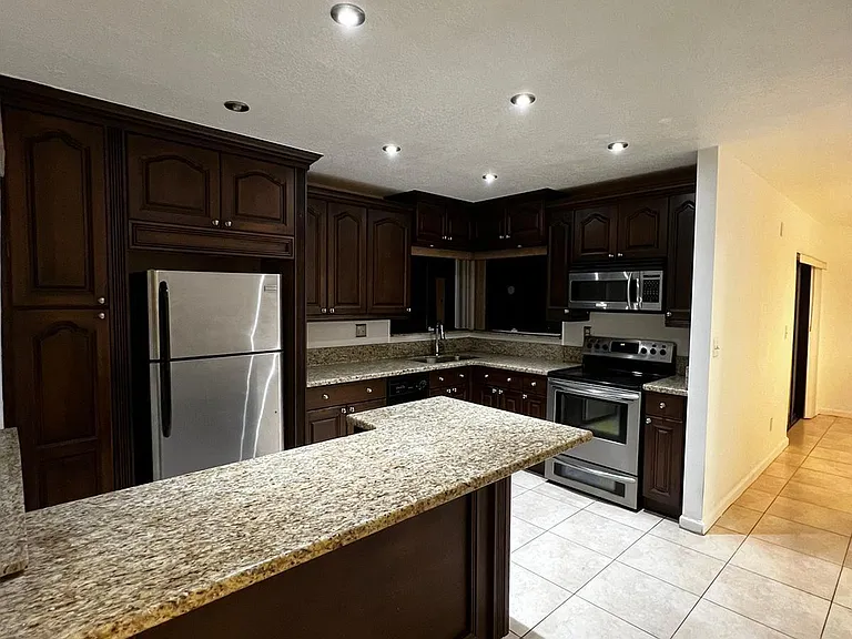 9645 SW 148th Pl — Photo 10