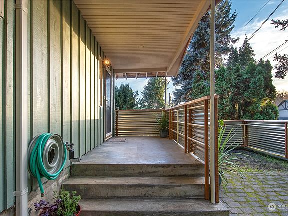3rd image of 5719 NE 30th Avenue