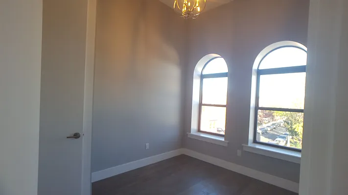 Rented by Evergreen Apartments BK | media 5