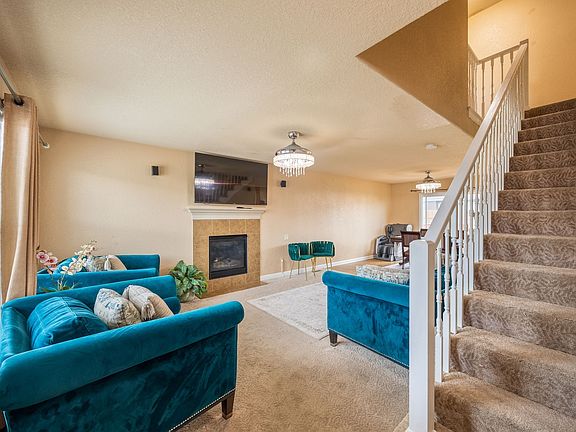 3rd image of 9665 Red Sunset Ct