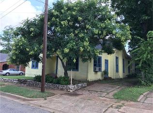 211 W Reagan St, Palestine, TX