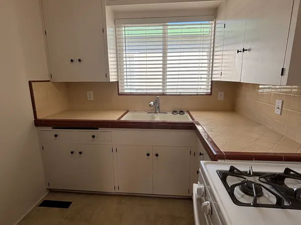 921 F Ave APT 4, Coronado, CA 92118