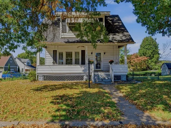 5801 4th Ave, Vienna, WV 26105