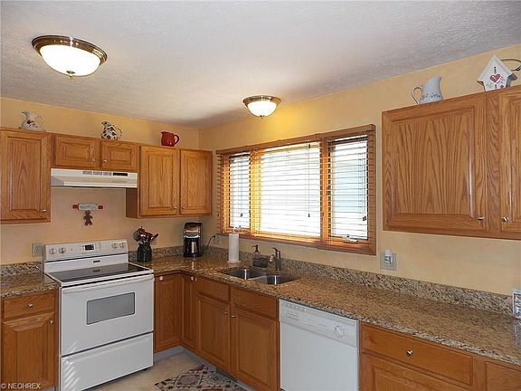 5th image of 318 Wintercreek Cir