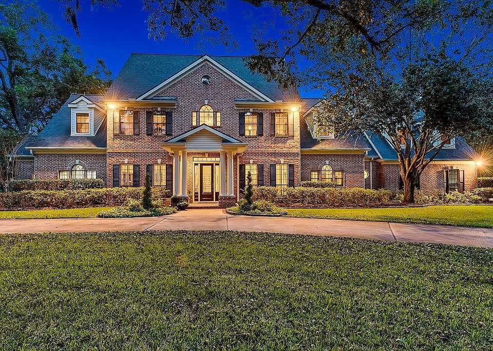 1st image of 4018 Aspenwood Dr