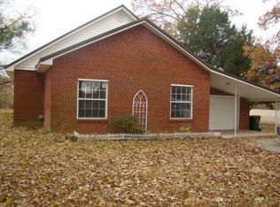 950 Highway 423, Mc Kenzie, TN 38201