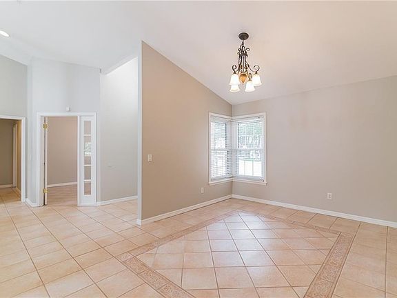 5th image of 4231 Willow Park Dr