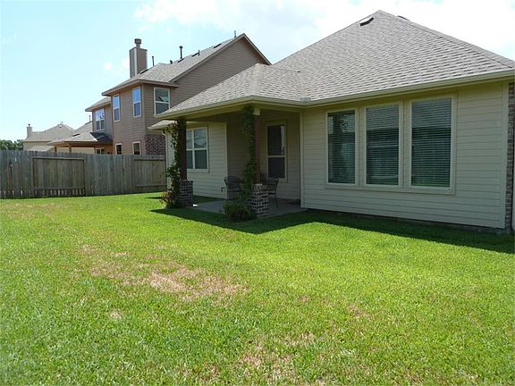 2nd image of 106 Birdie Cir