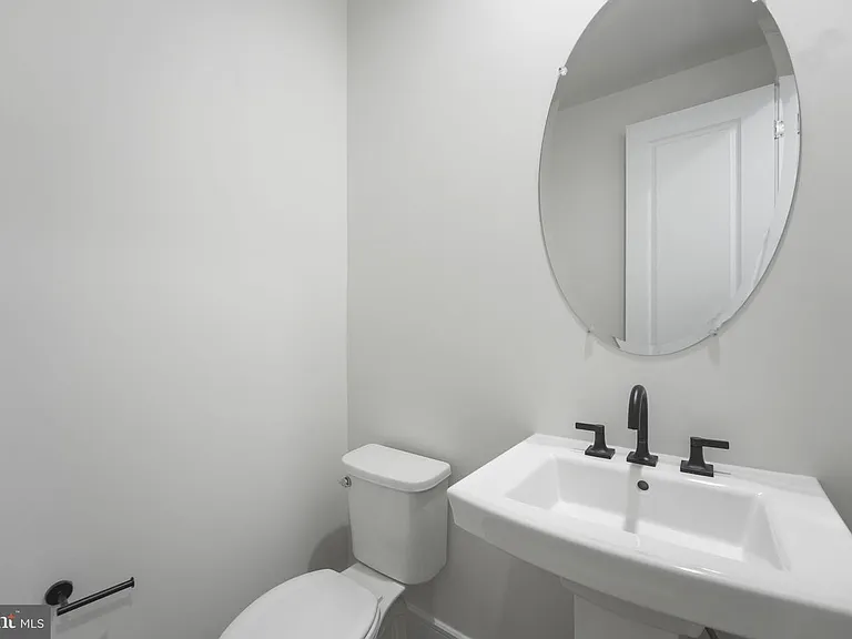 43421 Farringdon — Photo 30
