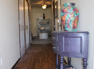 3664 Ravenwood Cir, Waterloo, IA 50702