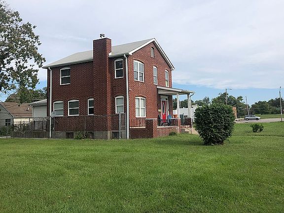 5th image of 2417 N Taylor Ave
