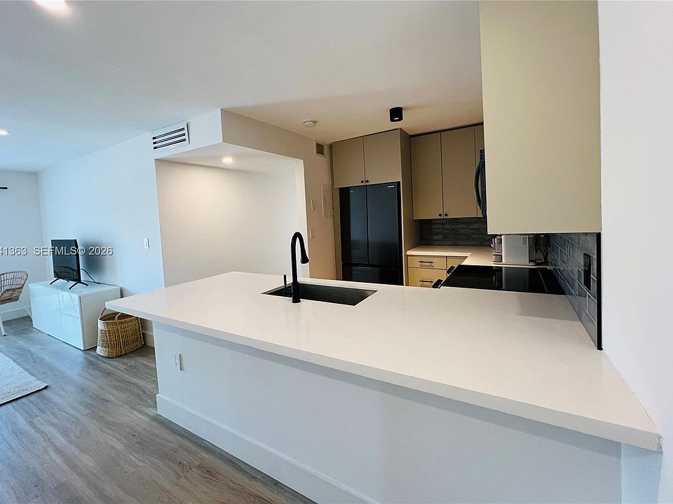 1st image of 1900 Meridian Ave #36