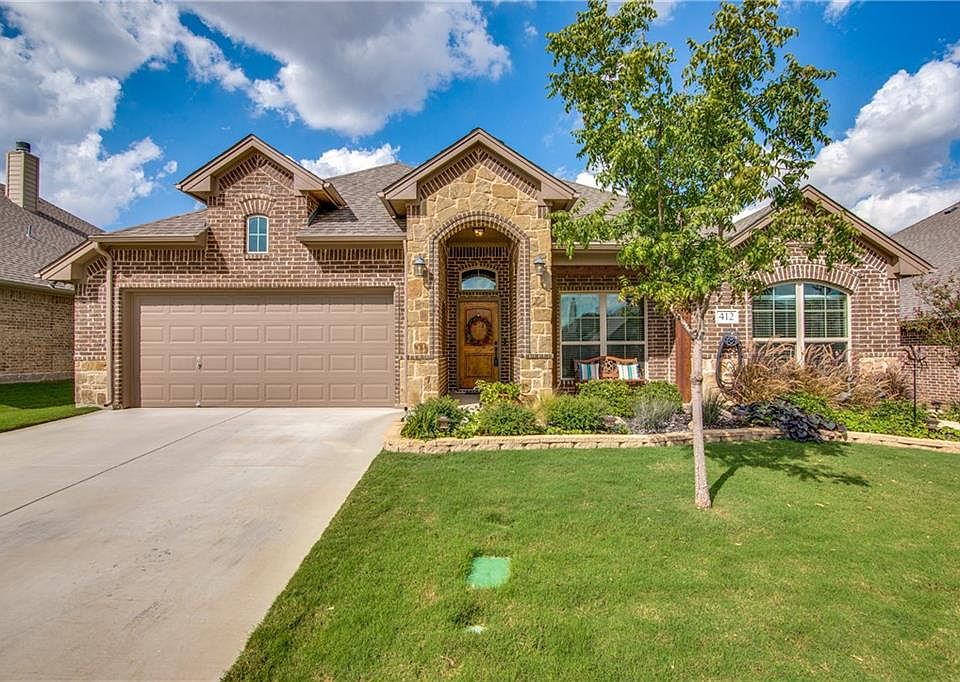 1st image of 412 Lone Star Dr