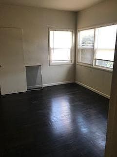 Livingroom with corner windows
