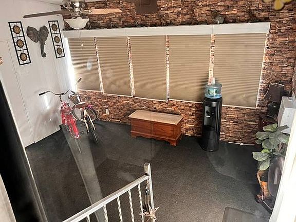 2nd image of 185 Rainbow Ln W