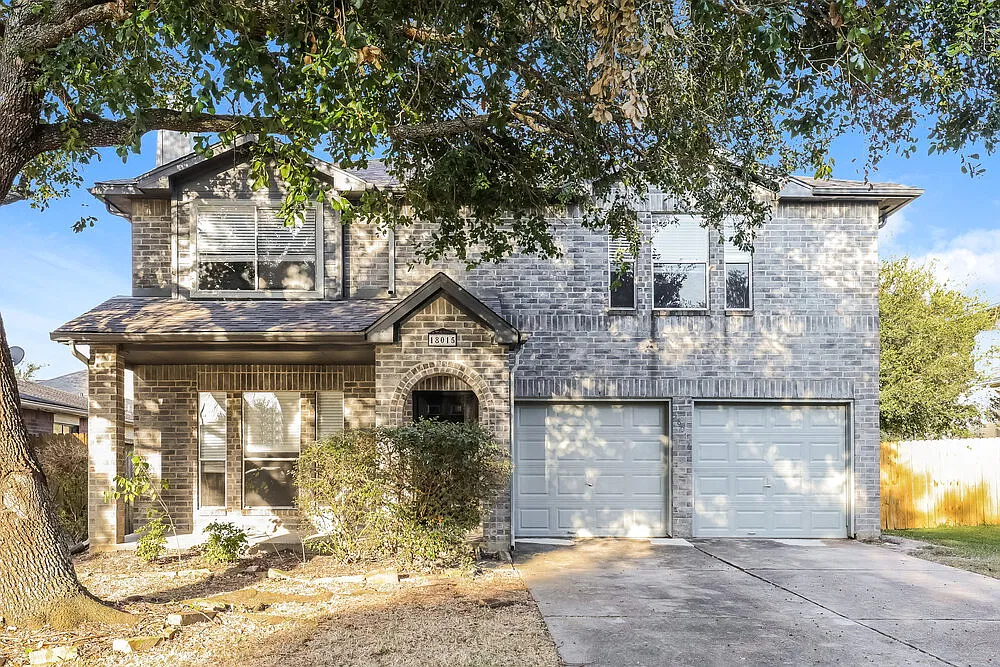 3 bed, 2.5 bath, 2108 sqft, $1,865 — Photo 1