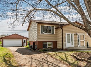 1814 42nd St NW, Rochester, MN 55901