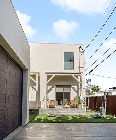 715 N Kilkea Dr #1/2 — Photo 27
