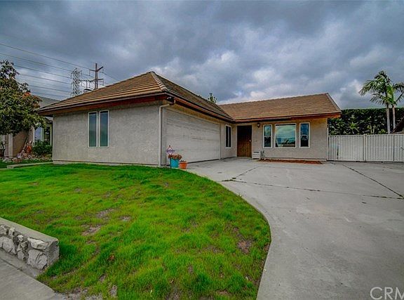 2nd image of 7677 Heather Cir