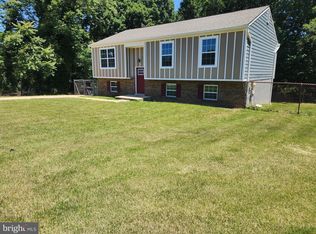 2904 White Pine Ct, Temple Hills, MD 20748