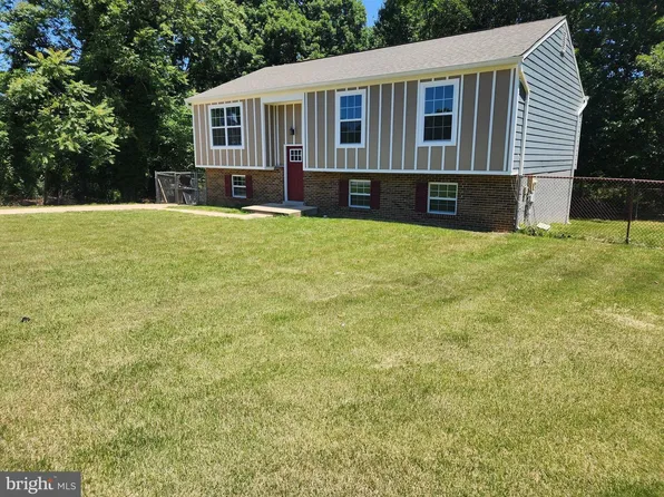 2904 White Pine Ct, Temple Hills, MD 20748