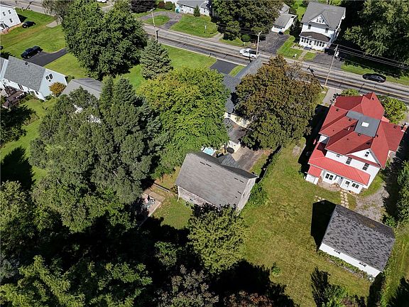 4th image of 1877 Ridge Rd